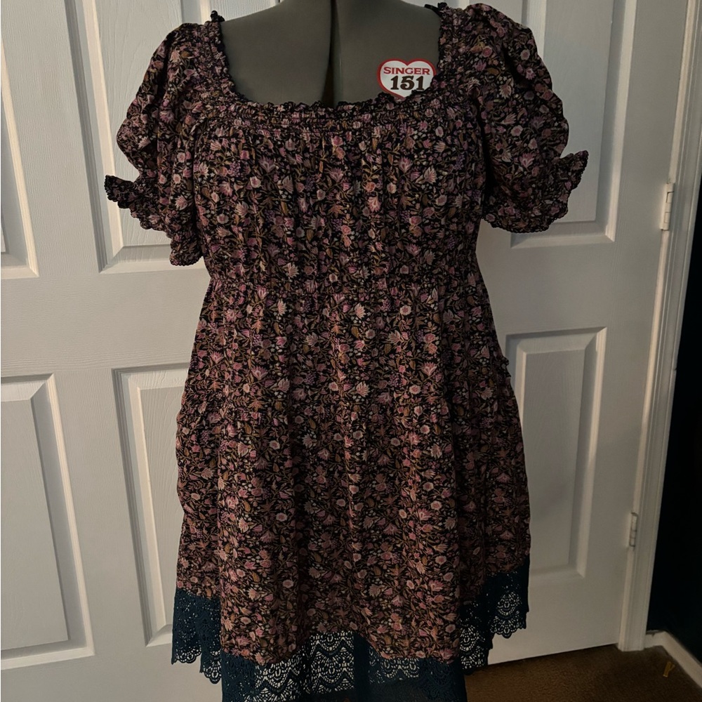 Women’s Floral Dress with Lace Trim